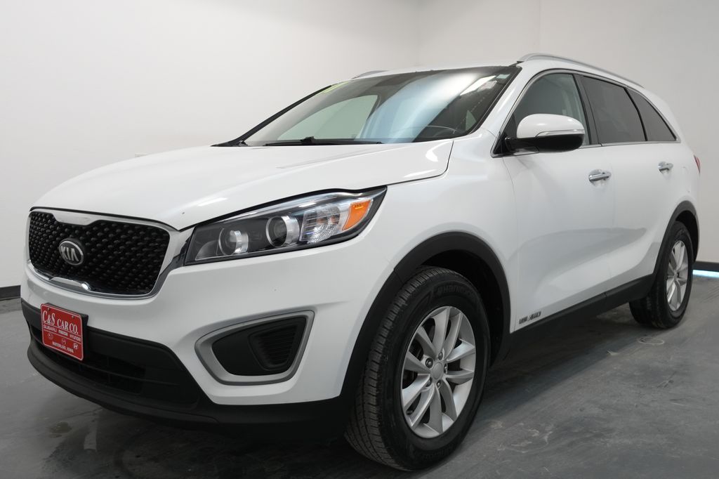 2017 Kia Sorento LX photo 3