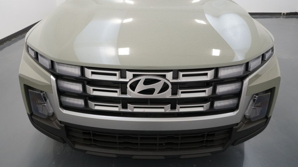 New 2025 Hyundai Santa Cruz SE Truck Crew Cab