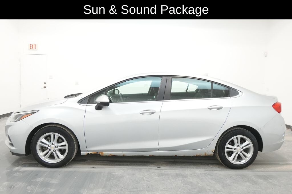 Used 2017 Chevrolet Cruze LT Auto Sedan
