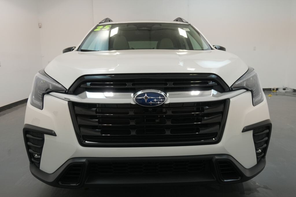New 2025 Subaru Ascent Limited SUV