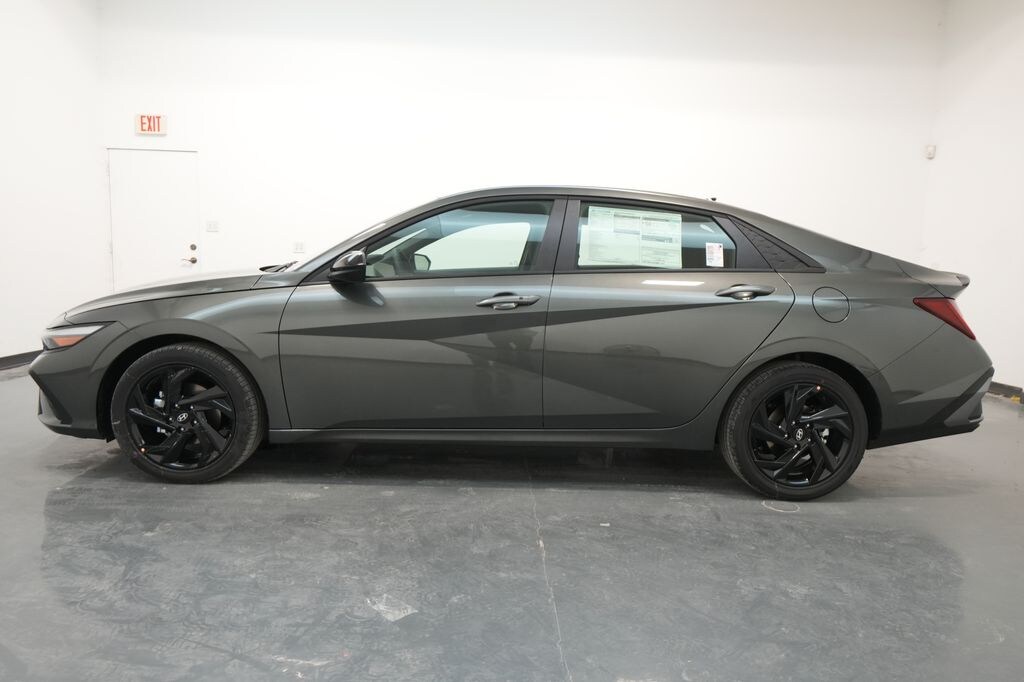 New 2026 Hyundai Elantra Hybrid SEL Sport Sedan