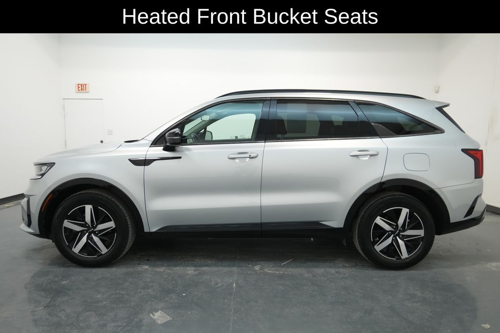 2022 Kia Sorento S photo 4