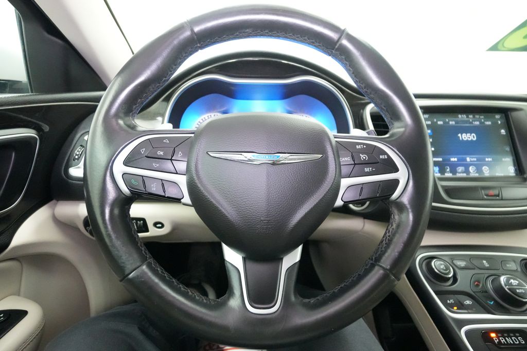 2015 Chrysler 200 C - Photo 39