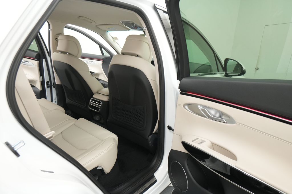 2026 GENESIS GV70 Standard - Photo 22