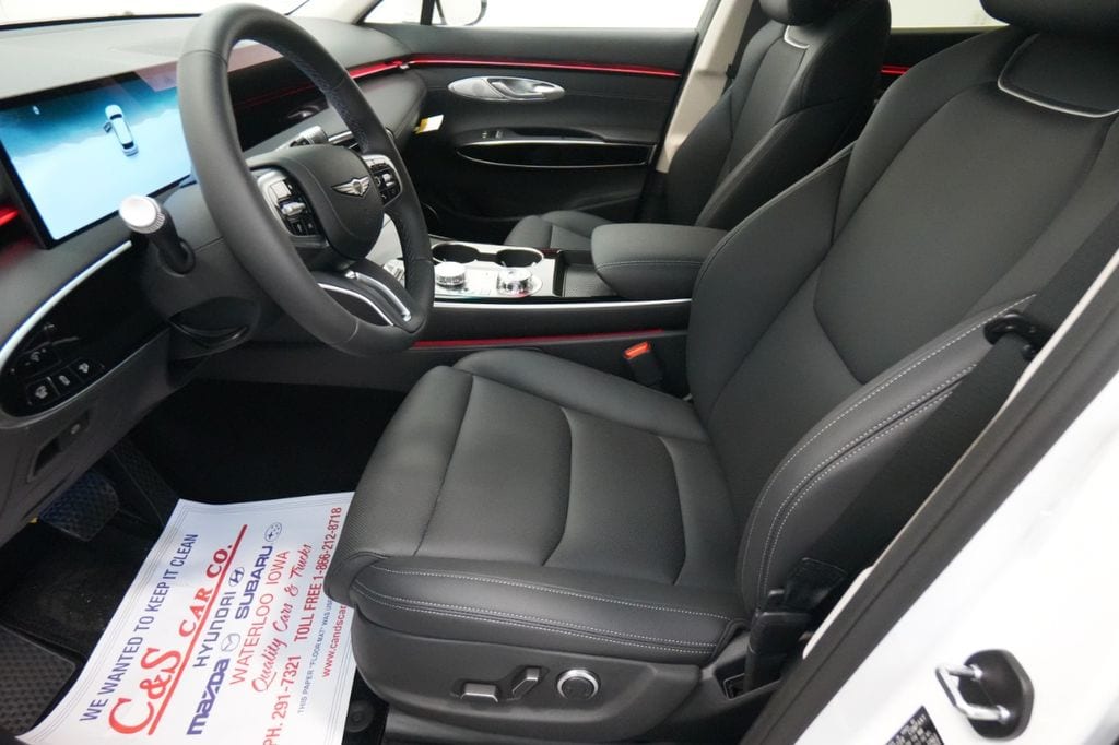 2026 GENESIS GV70 Standard - Photo 17