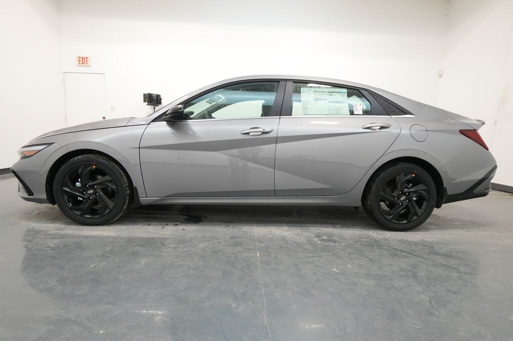 New 2026 Hyundai Elantra SEL Sport Sedan