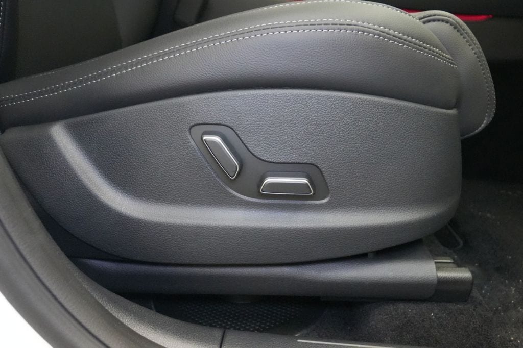 2026 GENESIS GV70 Standard - Photo 32
