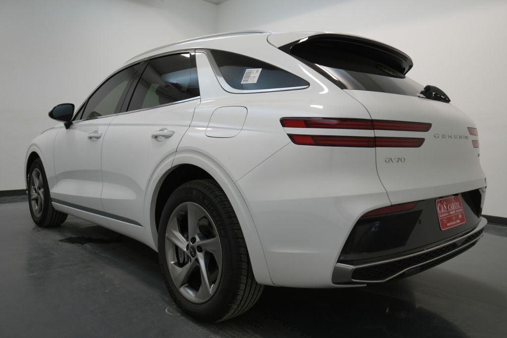 2026 GENESIS GV70 Standard - Photo 8