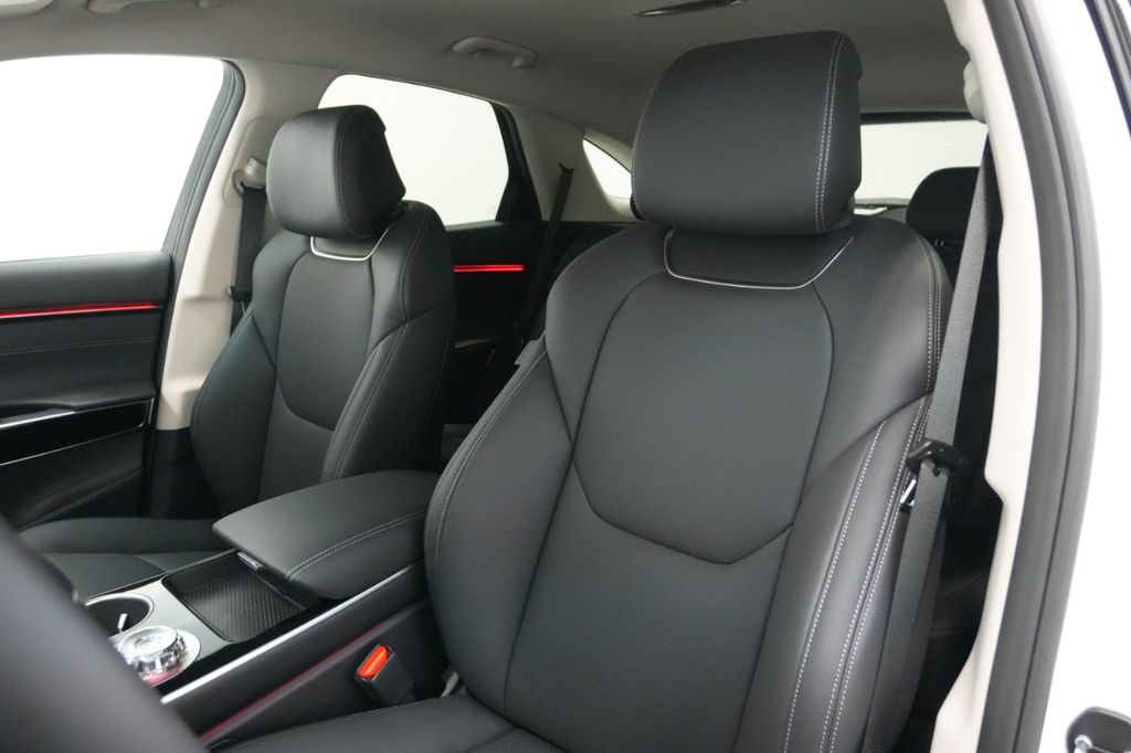2026 GENESIS GV70 Standard - Photo 18
