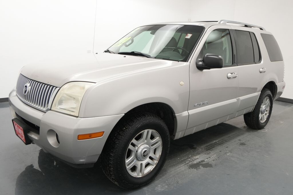Used 2002 Mercury Mountaineer Base SUV