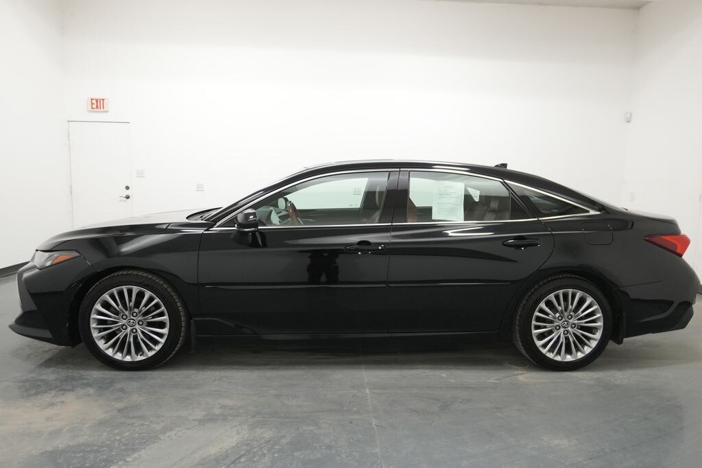 Used 2019 Toyota Avalon XLE Sedan