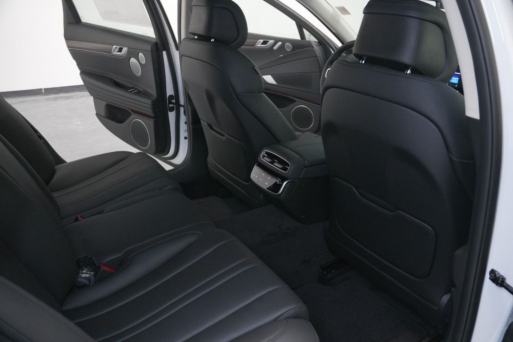 2025 GENESIS G80 Advanced - Photo 26