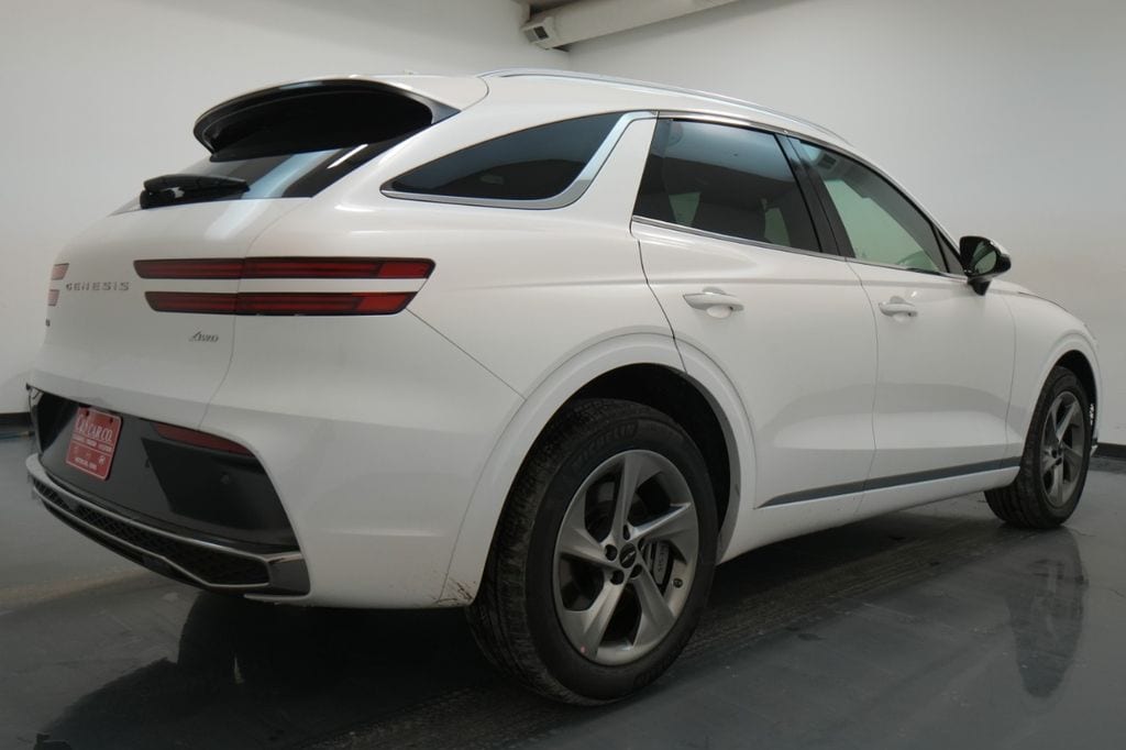 2026 GENESIS GV70 Standard - Photo 9