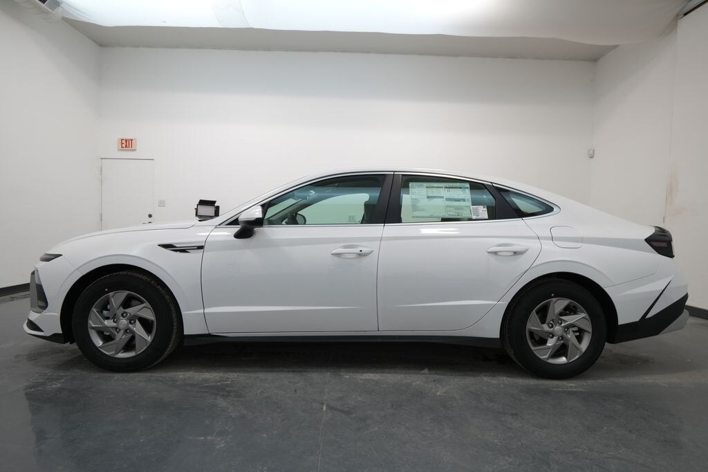 New 2026 Hyundai Sonata SE Sedan