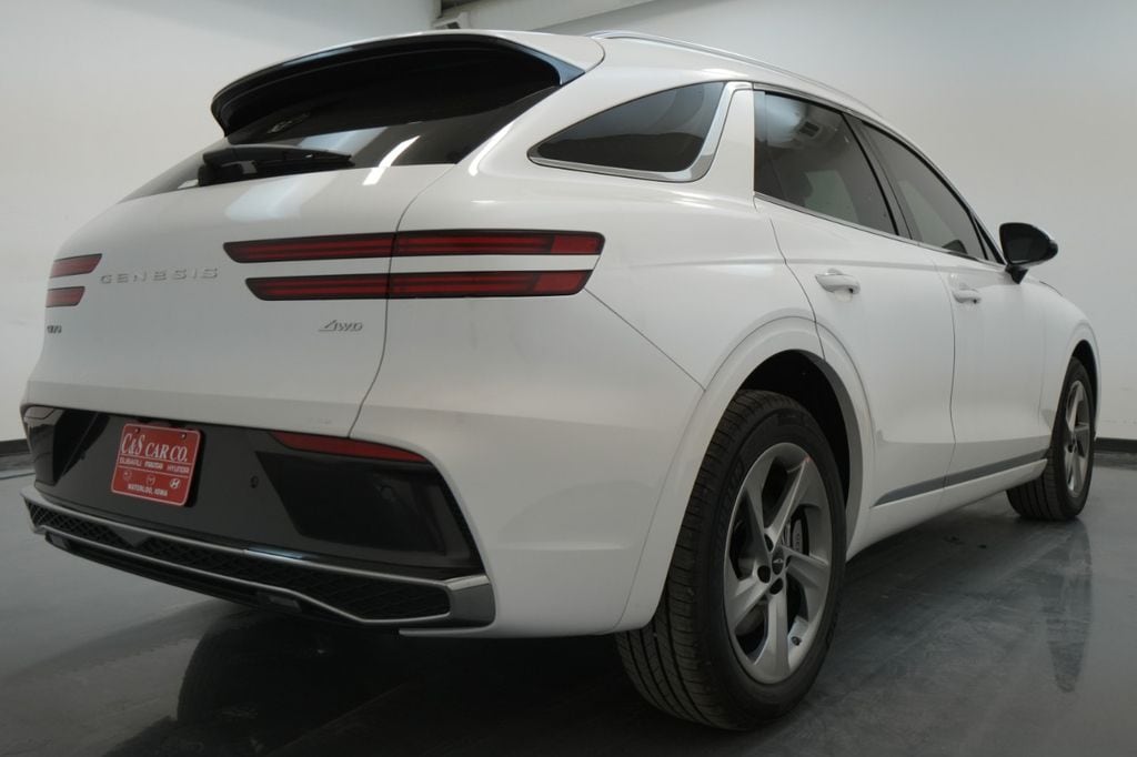 2026 GENESIS GV70 Standard - Photo 10