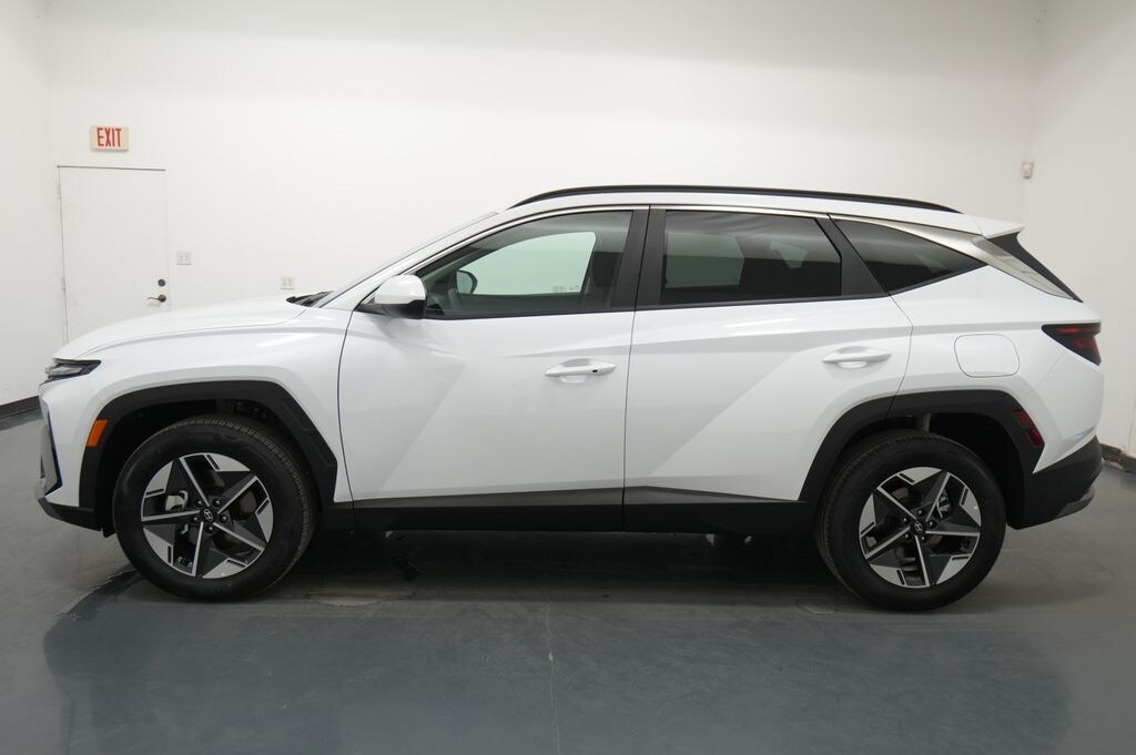 New 2026 Hyundai Tucson Hybrid SUV