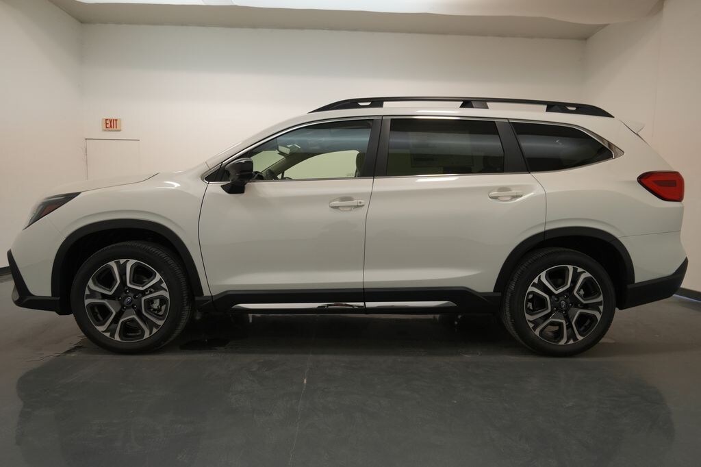 New 2025 Subaru Ascent Limited SUV