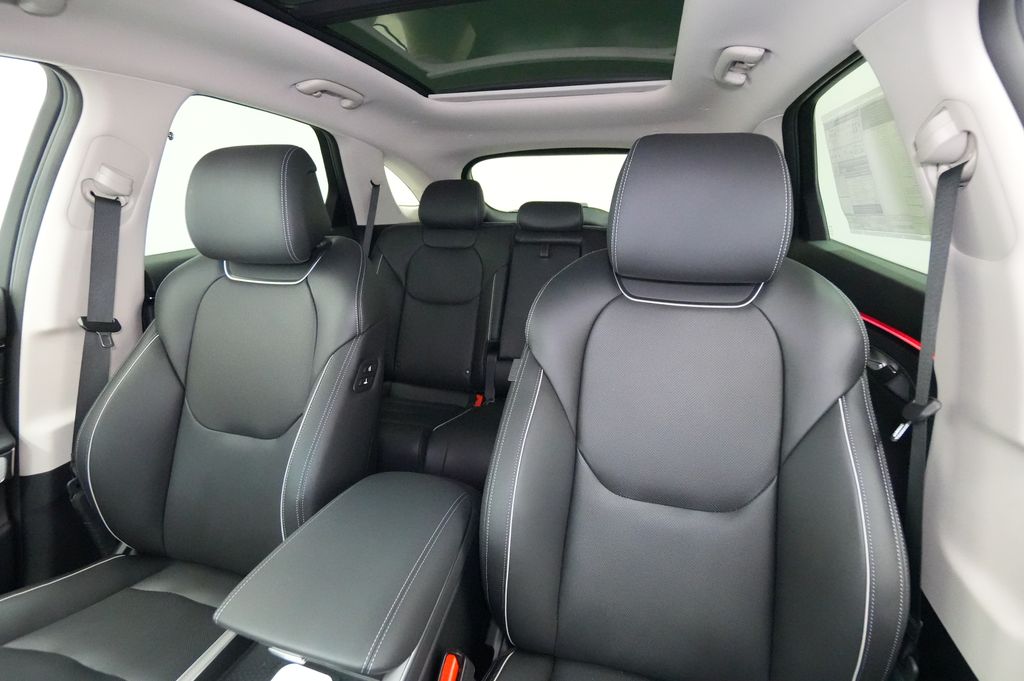 2026 GENESIS GV70 Advanced - Photo 12