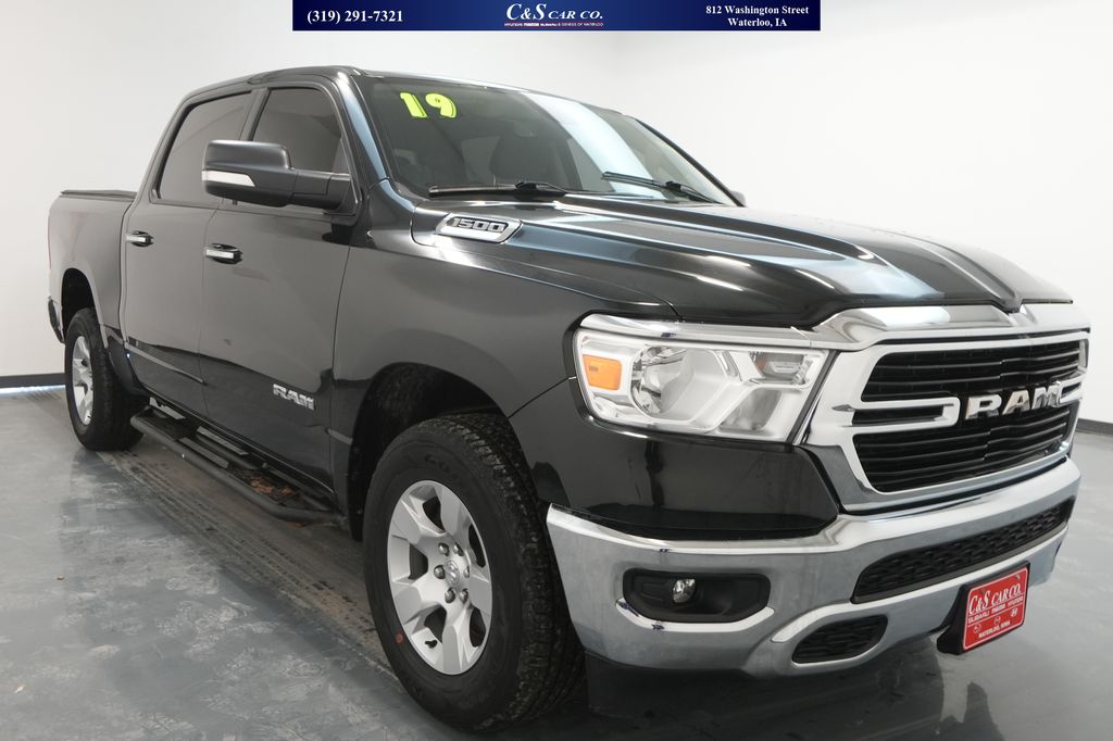 2019 RAM 1500 Big Horn/Lone Star 4x4 Crew Cab 5'7's photo