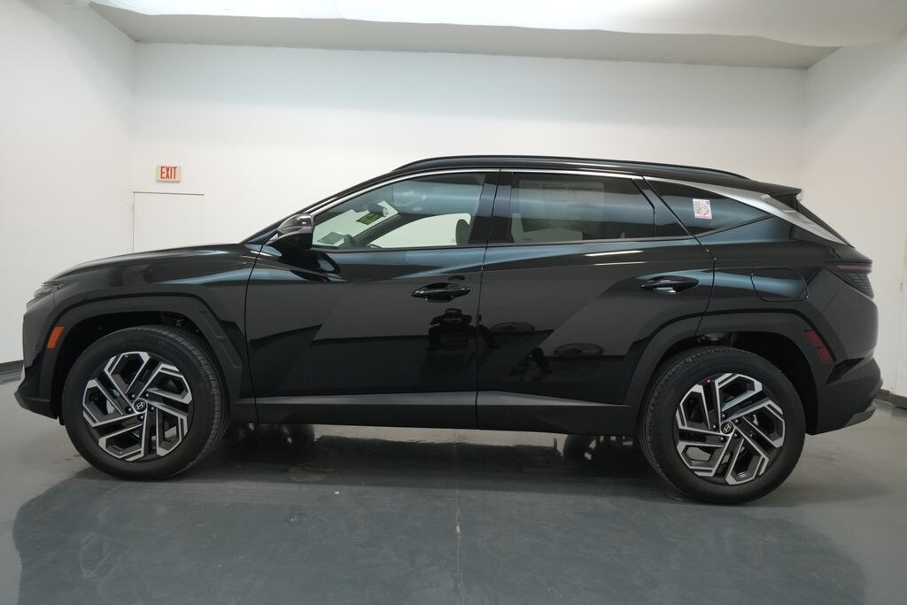 New 2025 Hyundai Tucson Hybrid Limited SUV