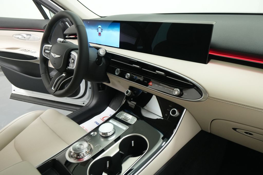 2026 GENESIS GV70 Standard - Photo 23