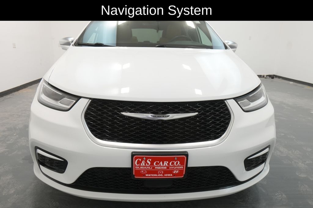 Used 2022 Chrysler Pacifica Hybrid Pinnacle Van Passenger Van