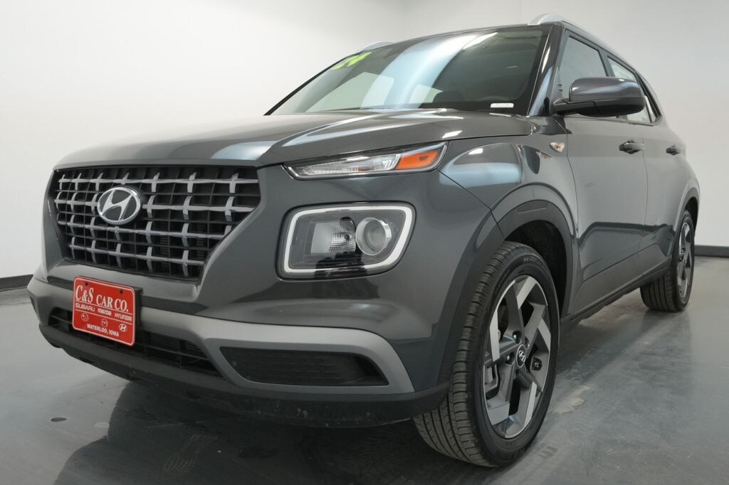 New 2024 Hyundai Venue SEL SUV