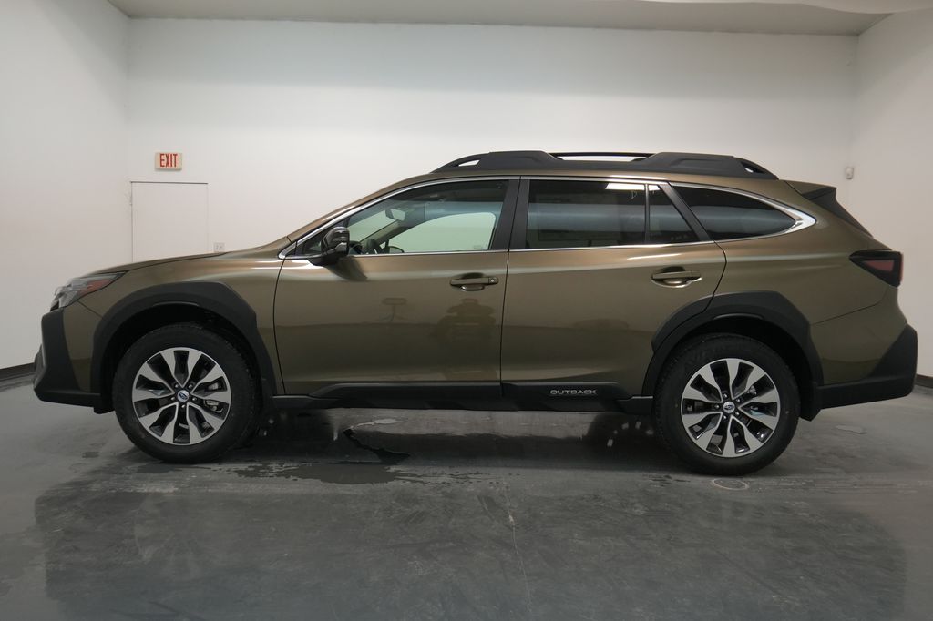 2025 Subaru Outback Limited photo 4