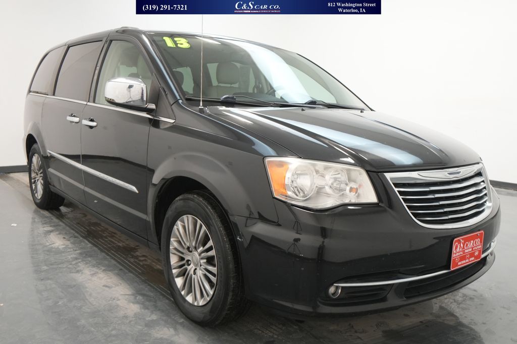 2013 Chrysler Town & Country Touring-L