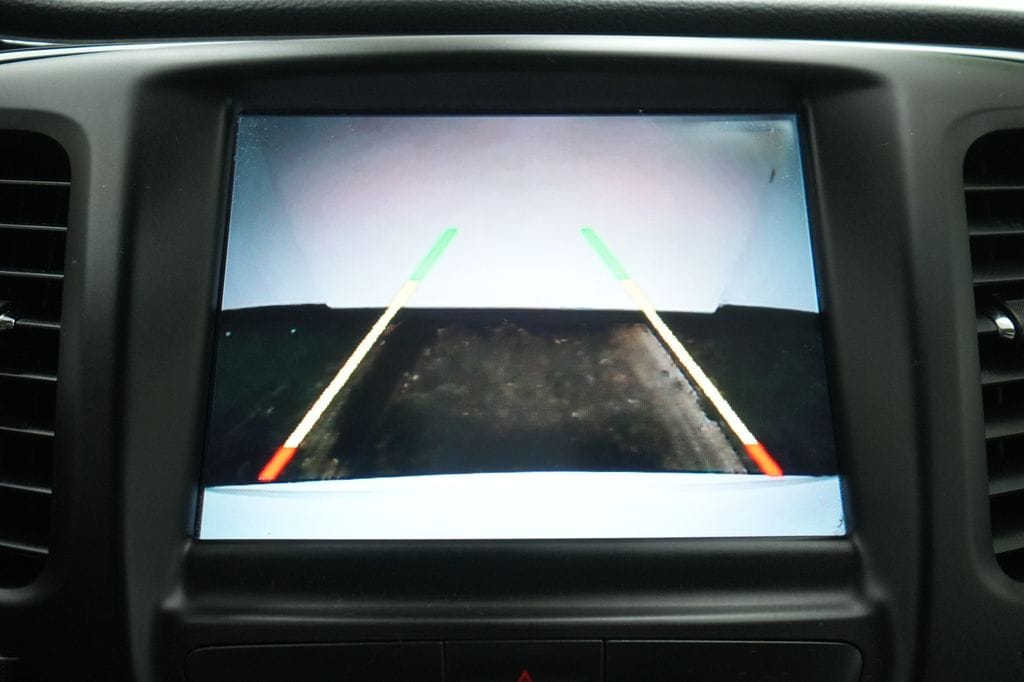 2015 Chrysler 200 C - Photo 36