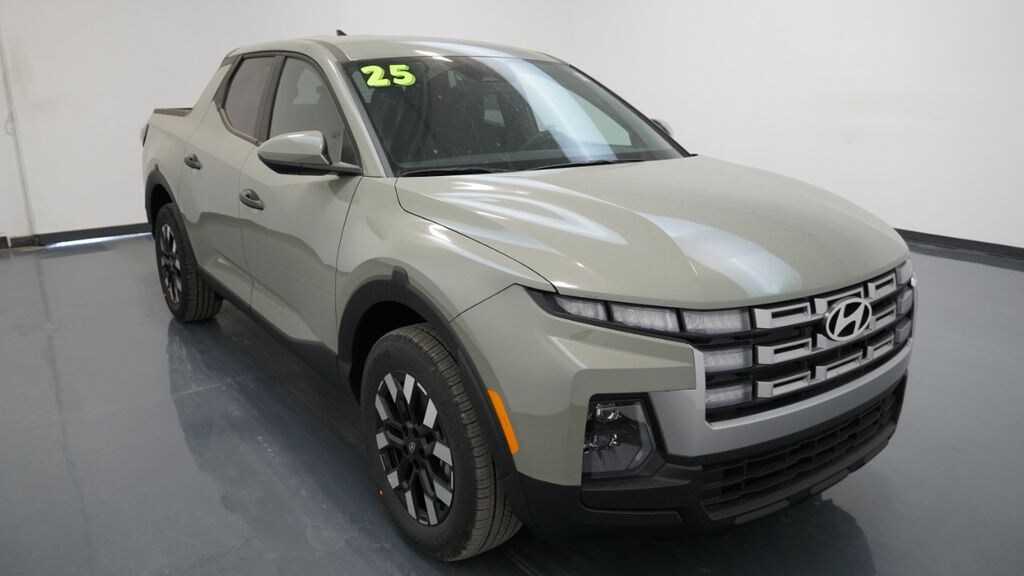 New 2025 Hyundai Santa Cruz SE Truck Crew Cab