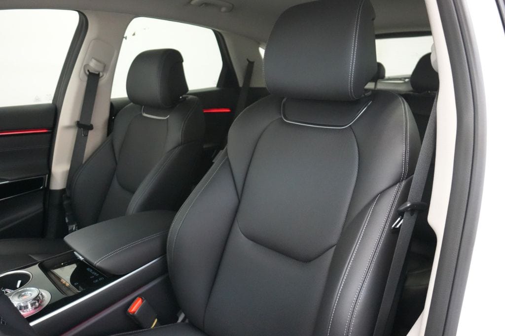 2026 GENESIS GV70 Standard - Photo 22