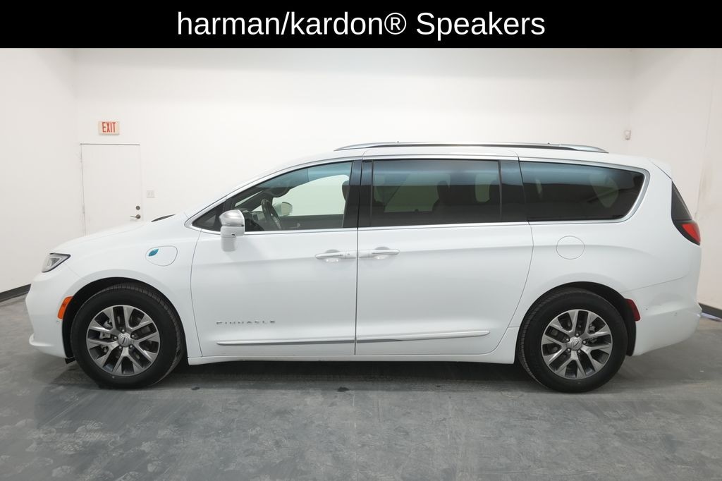 Used 2022 Chrysler Pacifica Hybrid Pinnacle Van Passenger Van