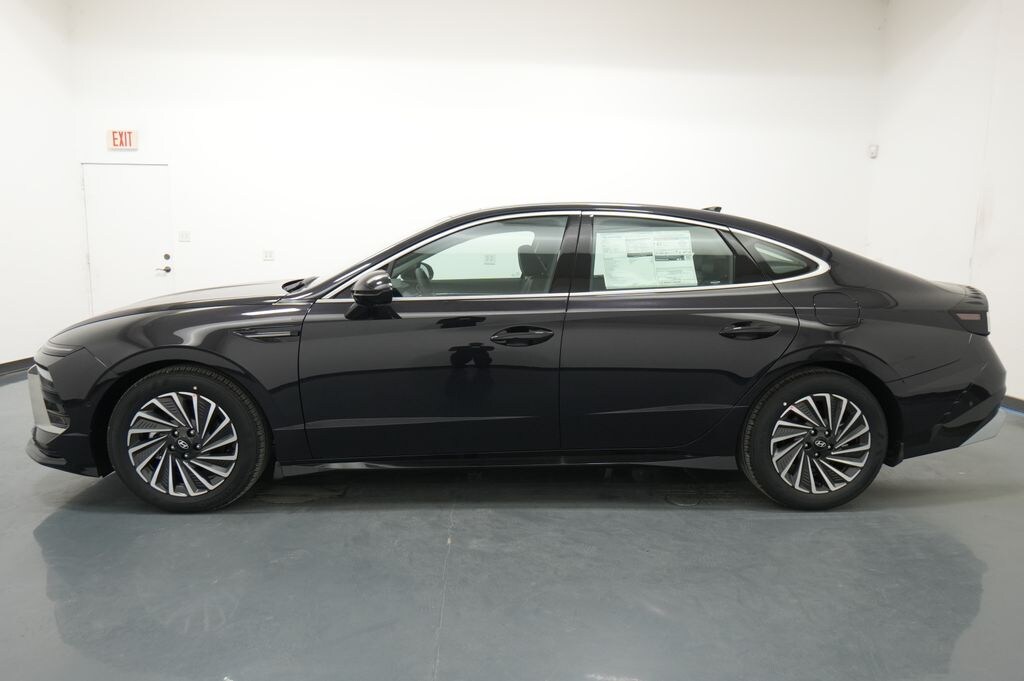 New 2026 Hyundai Sonata Hybrid Sedan