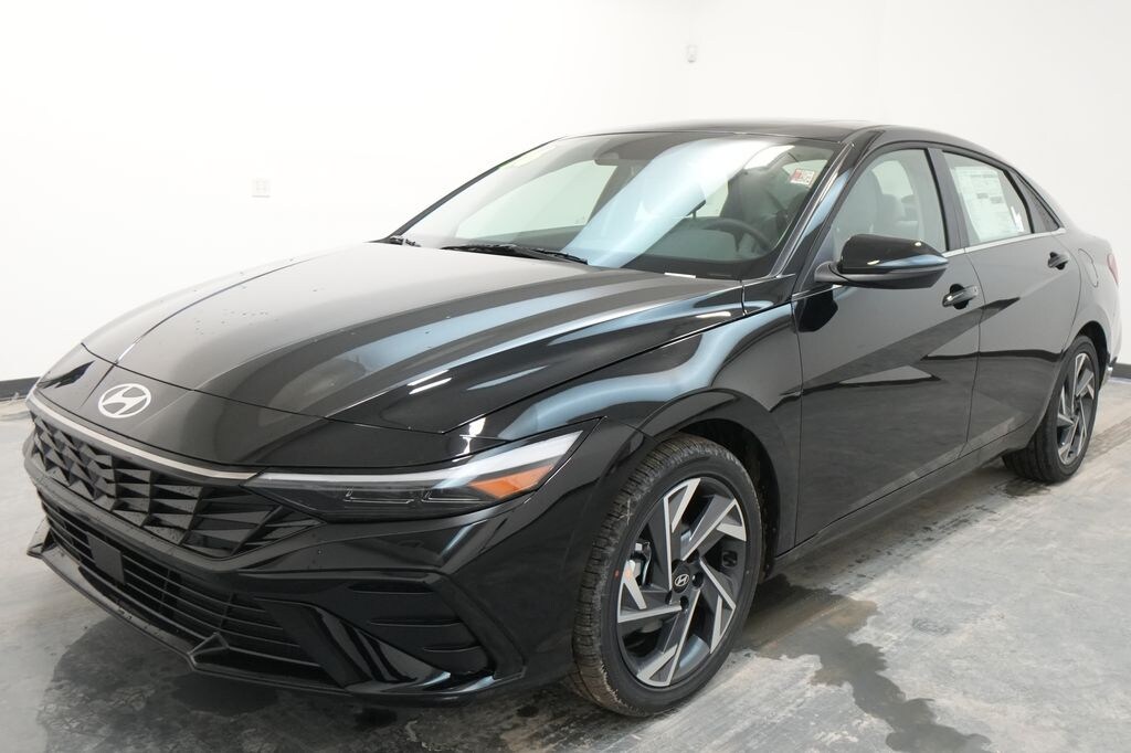 New 2026 Hyundai Elantra Limited Sedan
