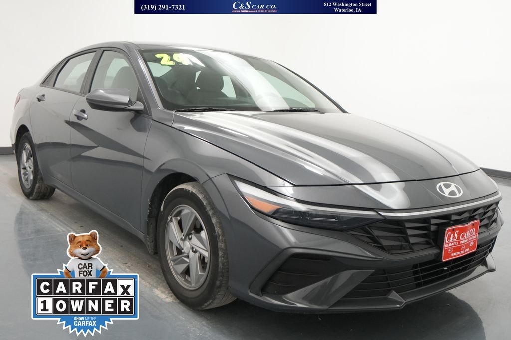 Used 2024 Hyundai Elantra SE Sedan