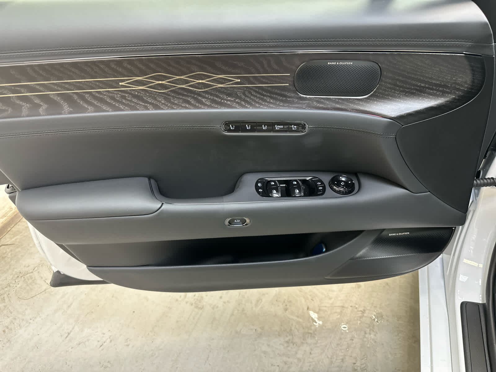2026 GENESIS G90 Prestige Black - Photo 10