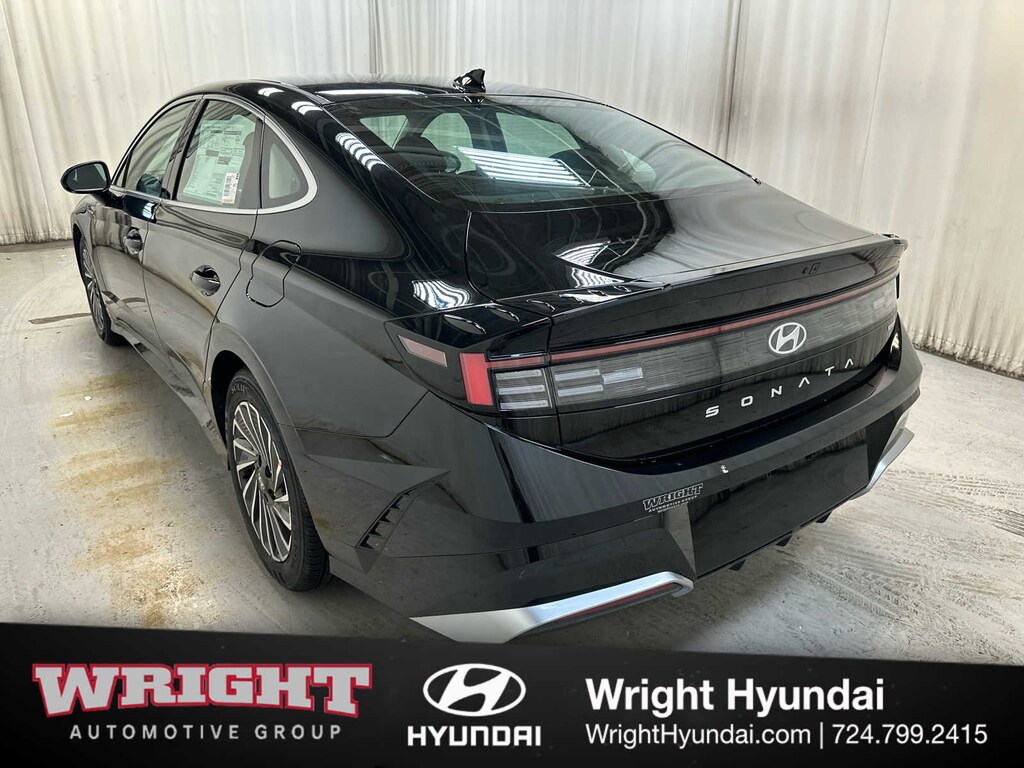 New 2025 Hyundai Sonata Hybrid SEL Sedan