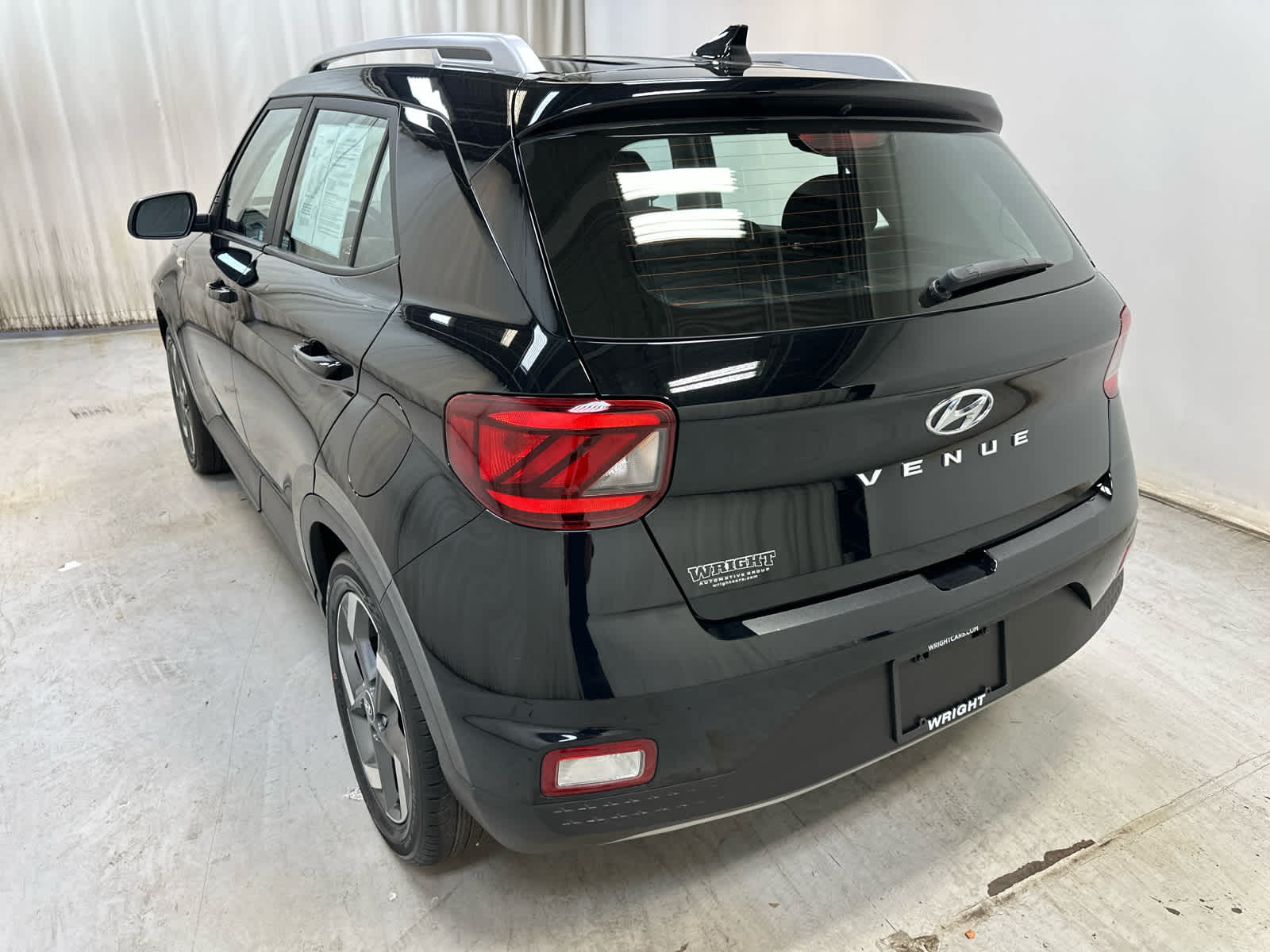2022 Hyundai Venue SEL Limited photo 4