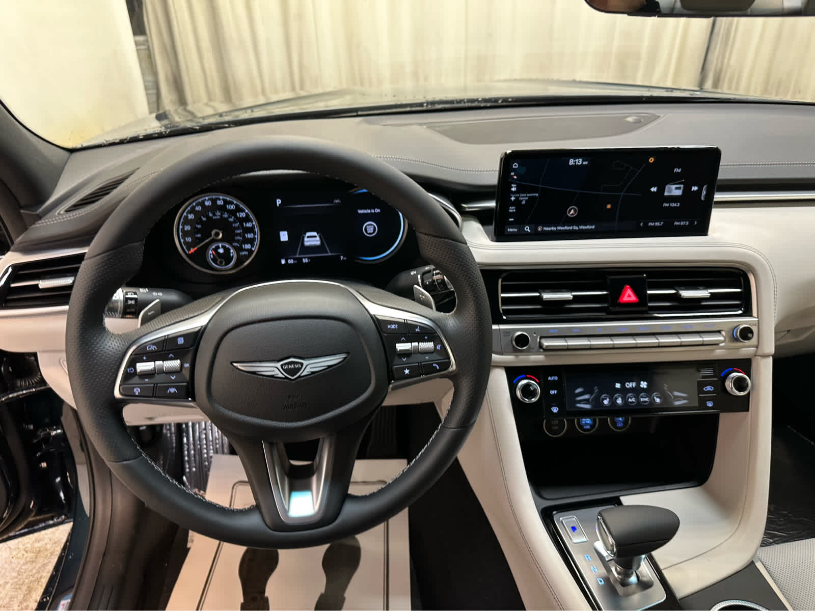 2025 GENESIS G70 Standard - Photo 13
