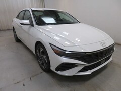 2025 Hyundai Elantra Limited Sedan