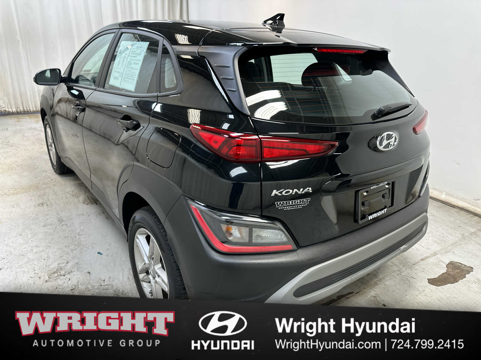 2023 Hyundai Kona SE photo 3