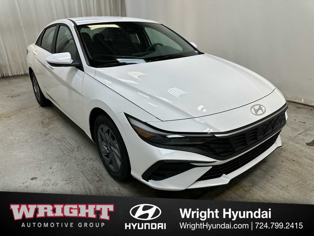 New 2025 Hyundai Elantra Hybrid Blue Sedan