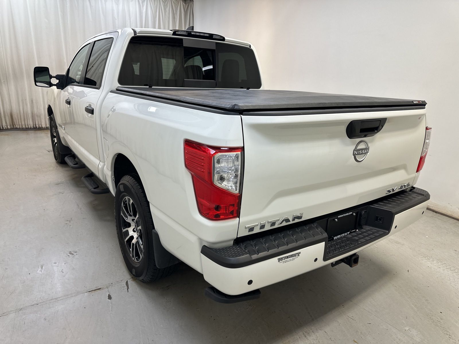2023 Nissan Titan SV photo 4