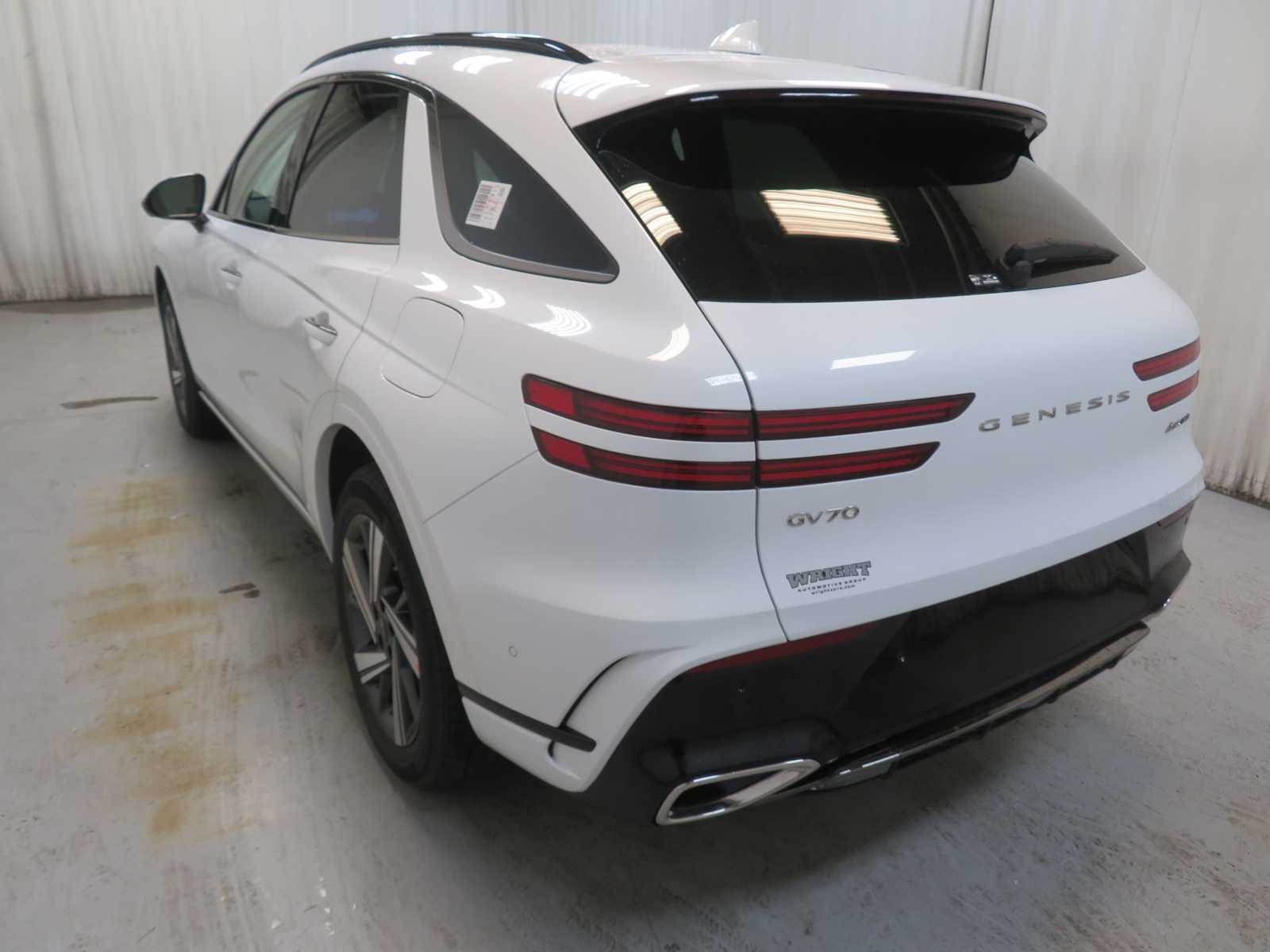 2026 Genesis GV70 3.5T Sport Advanced photo 4