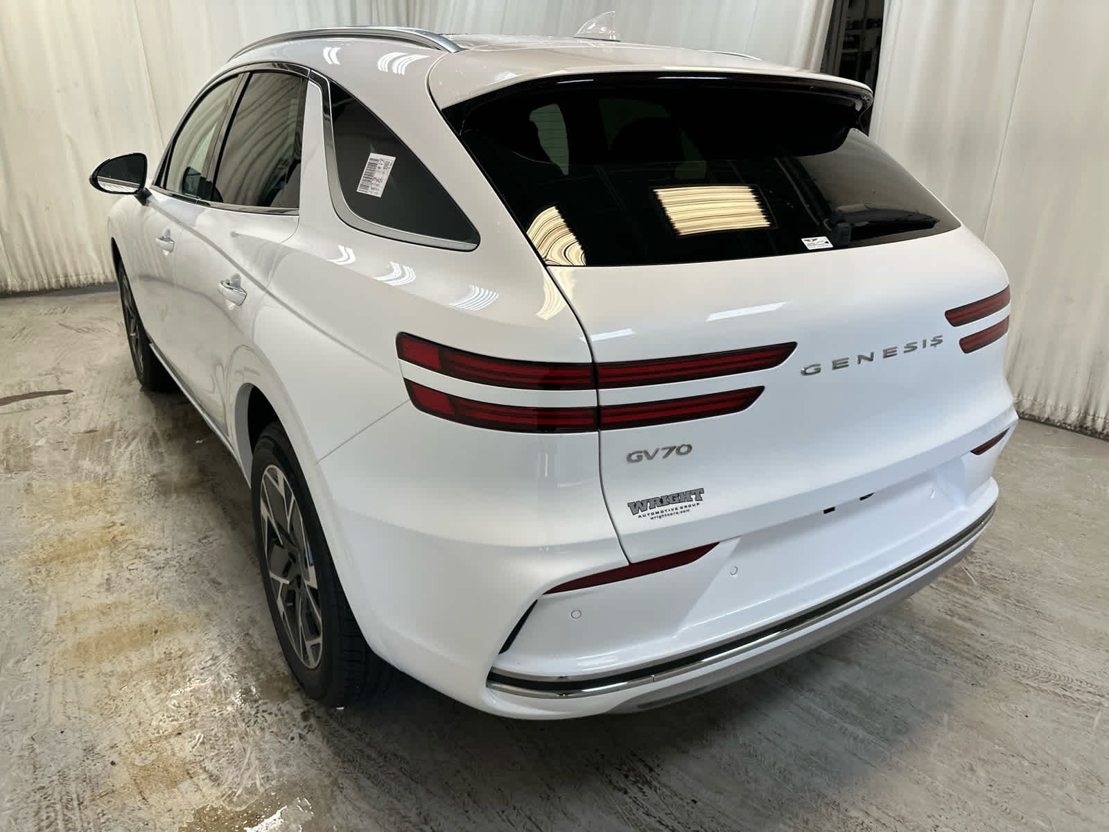 2026 Genesis Electrified GV70 photo 4