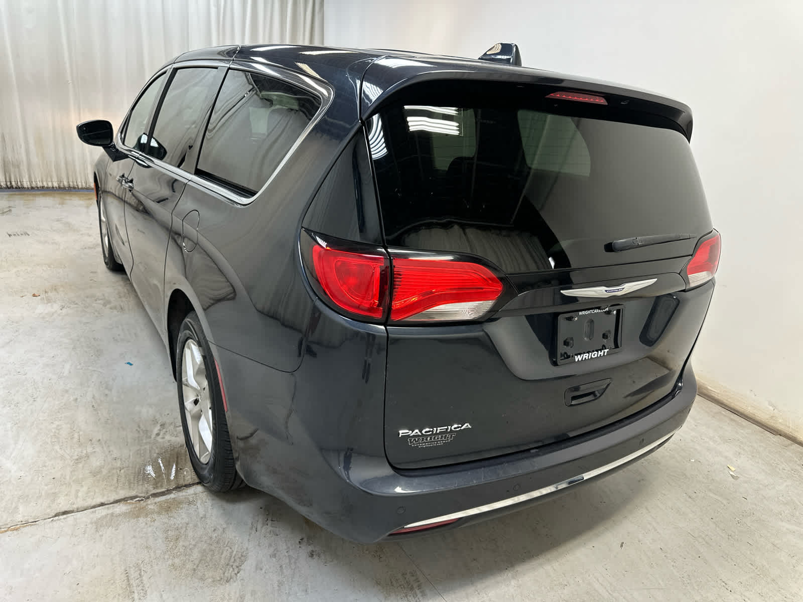 2019 Chrysler Pacifica Touring Plus photo 4