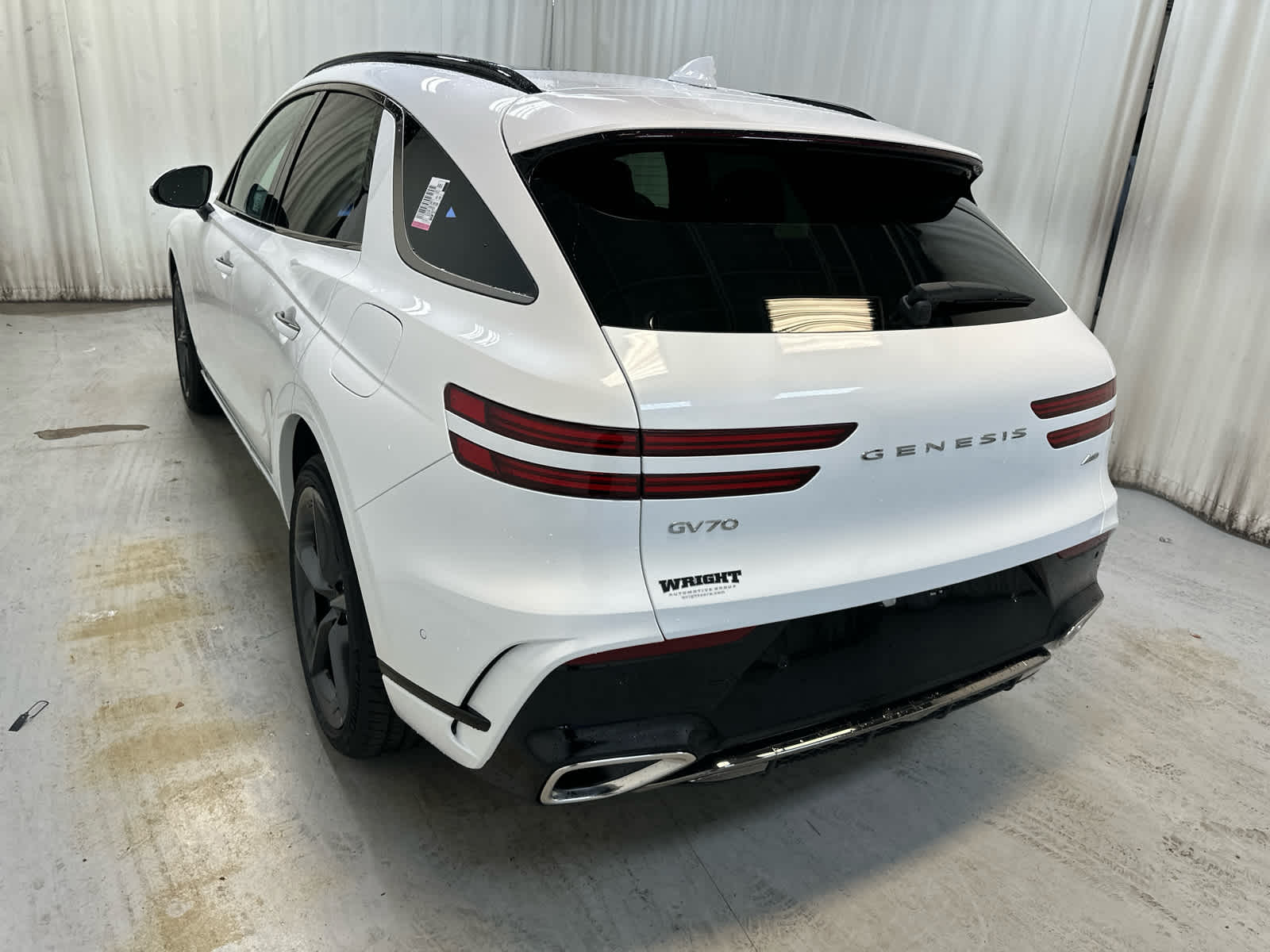 2026 Genesis GV70 2.5T Sport Prestige photo 3