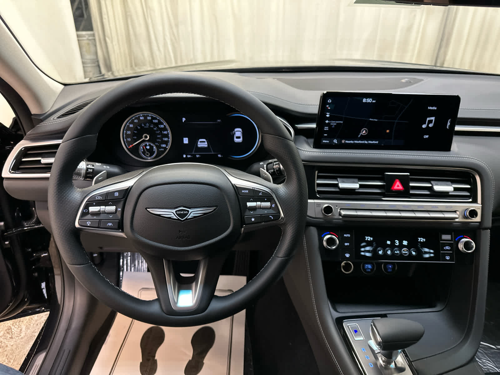 2025 GENESIS G70 Standard - Photo 13