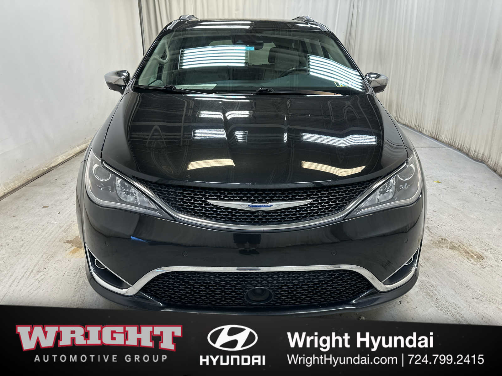 2017 Chrysler Pacifica Limited photo 2